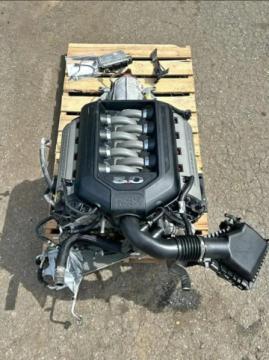 Moteur Ford Coyote Gen 2 V8 5.0L avec transmission automatique 6R80 à 6 rapports - Installation faci