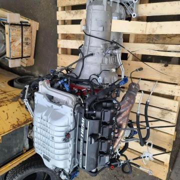 Dodge V8 HEMI suralimenté de 6,2 L, couplé à une transmission automatique ZF 8HP90 à 8 rapports : Pr